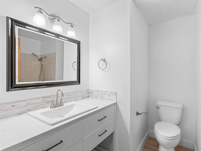 Building Photo - 1107 Meadowview Ct