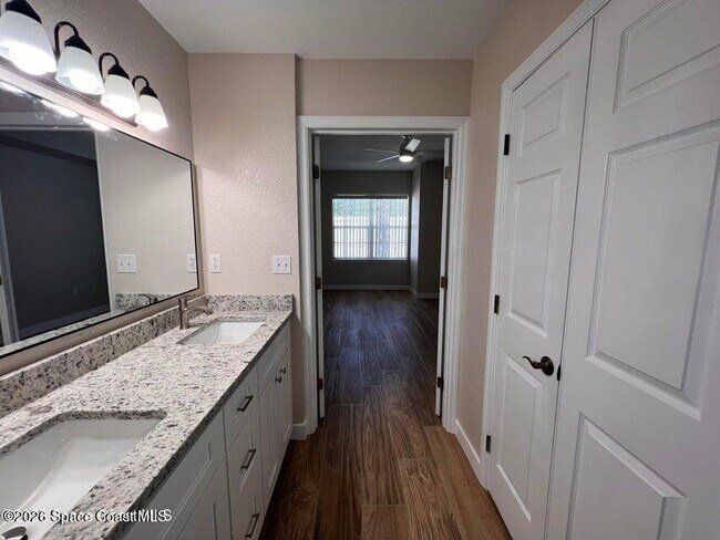 Building Photo - 105 Turpial Way