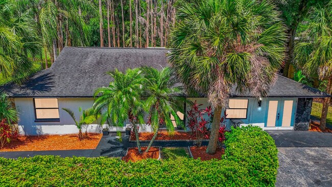 Building Photo - 5700 Saddlebrook Way