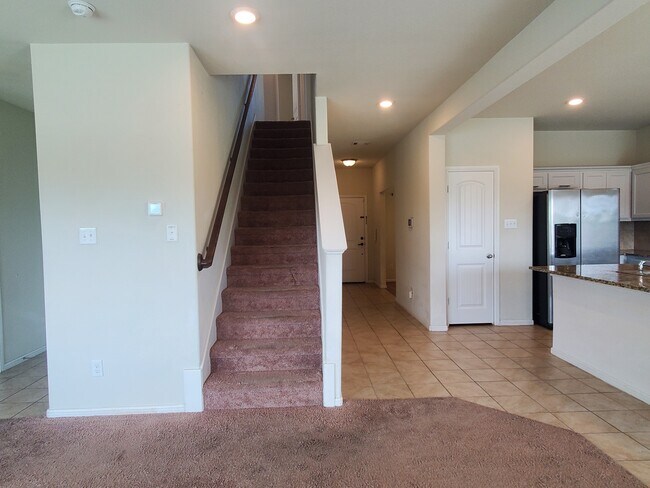 Building Photo - 248 Crowfoot Dr