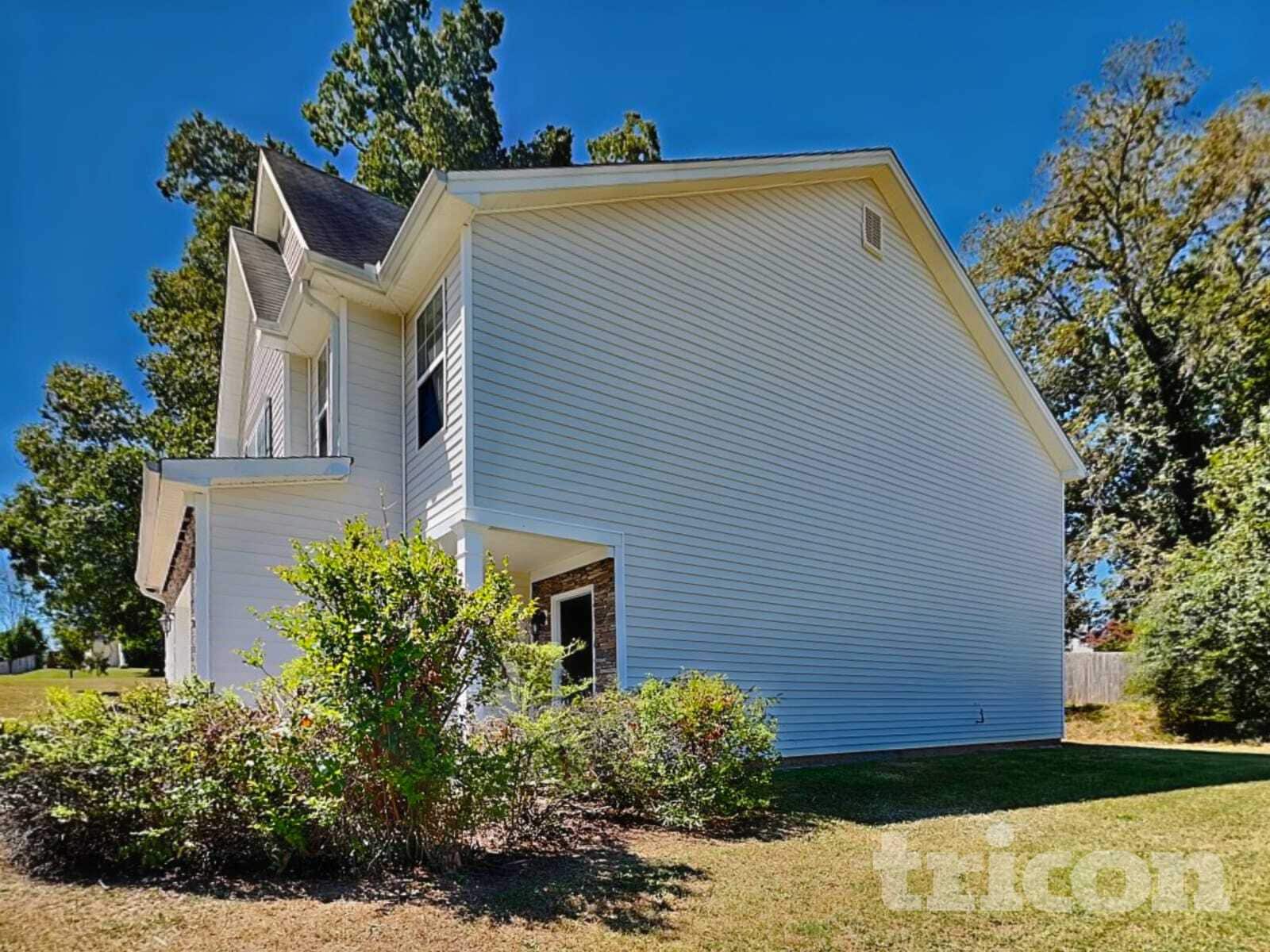 Building Photo - 201 Sandstone Dr