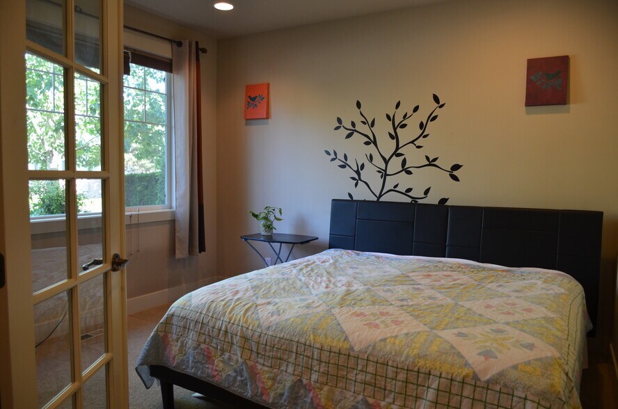 Building Photo - 11031 Muirwood Way NE