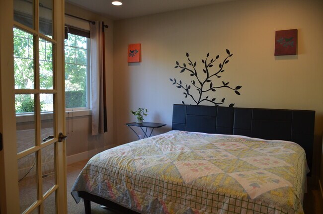 Building Photo - 11031 Muirwood Way NE