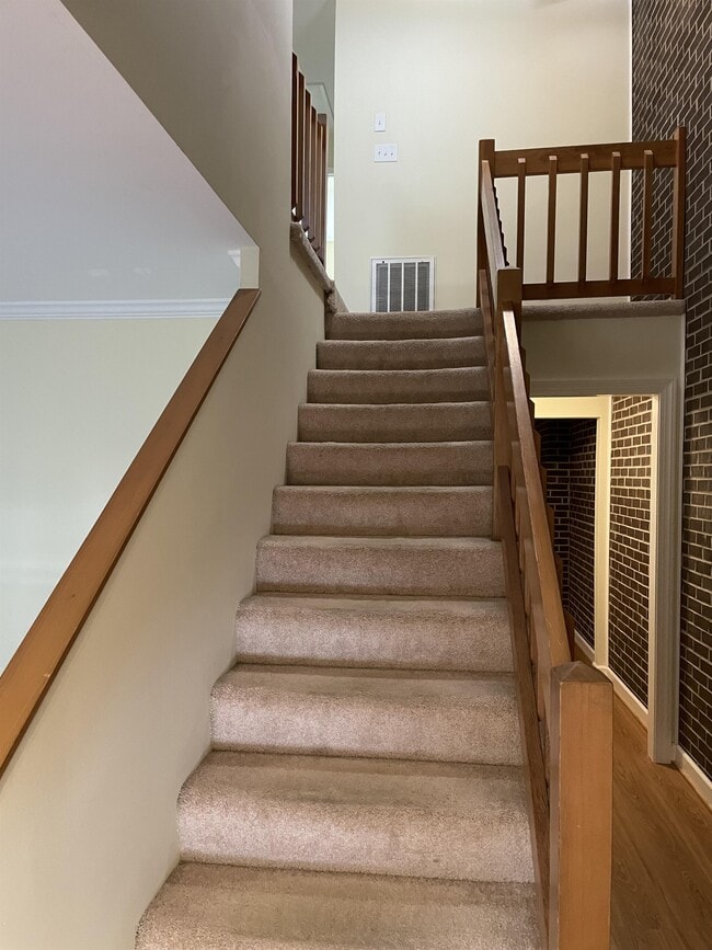 Building Photo - 152 Harvest Dr