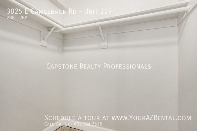 Building Photo - 3825 E Camelback Rd
