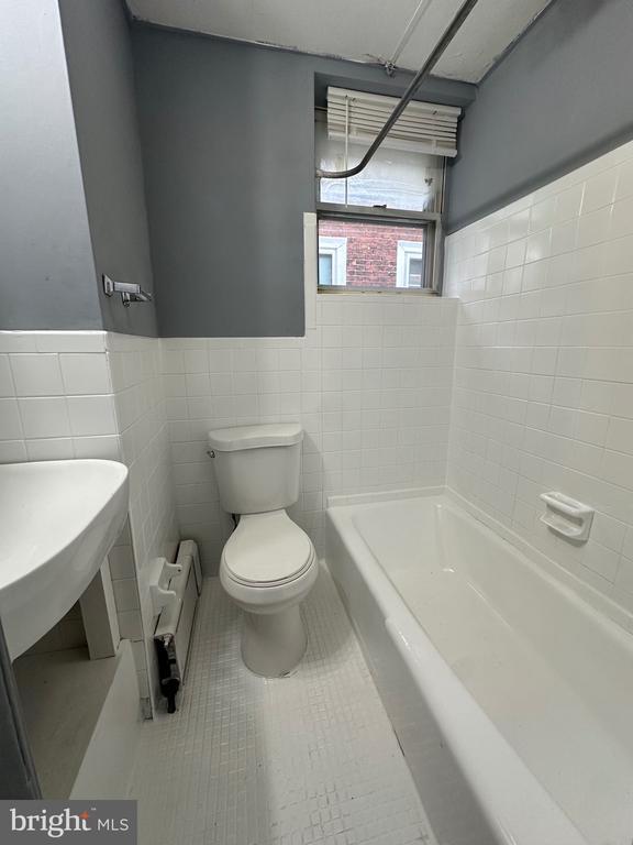 Building Photo - 2006 N Etting St