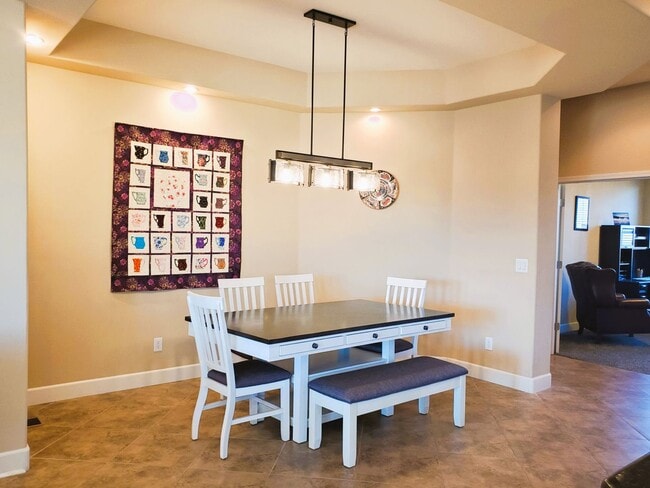 Building Photo - Gorgeous executive style home available fo...
