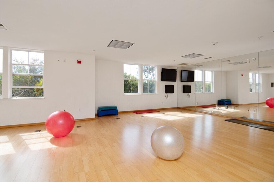 Yoga Studio - 1883 AGNEW RD UNIT 362