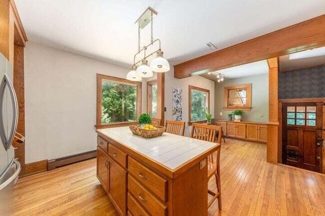 Building Photo - 824 N 66th St