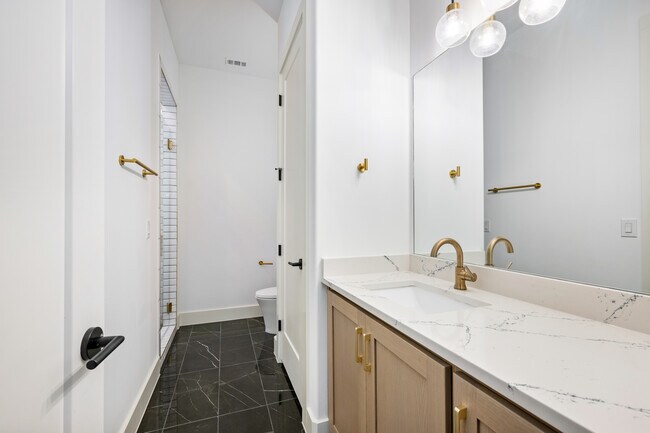 Building Photo - 111 Wellesley Landing