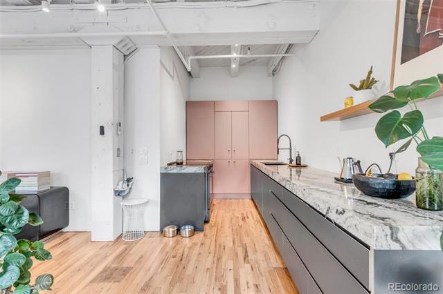 Building Photo - 1450 Wynkoop St