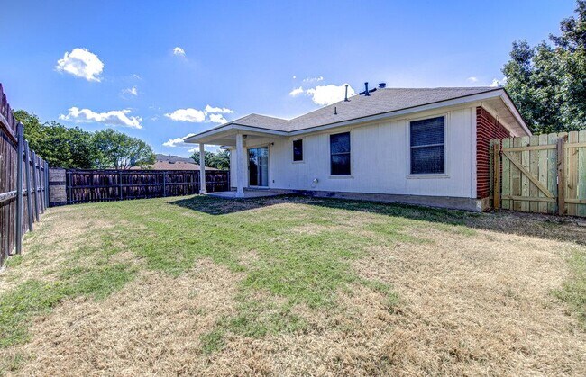 Building Photo - 207 Brentwood Dr
