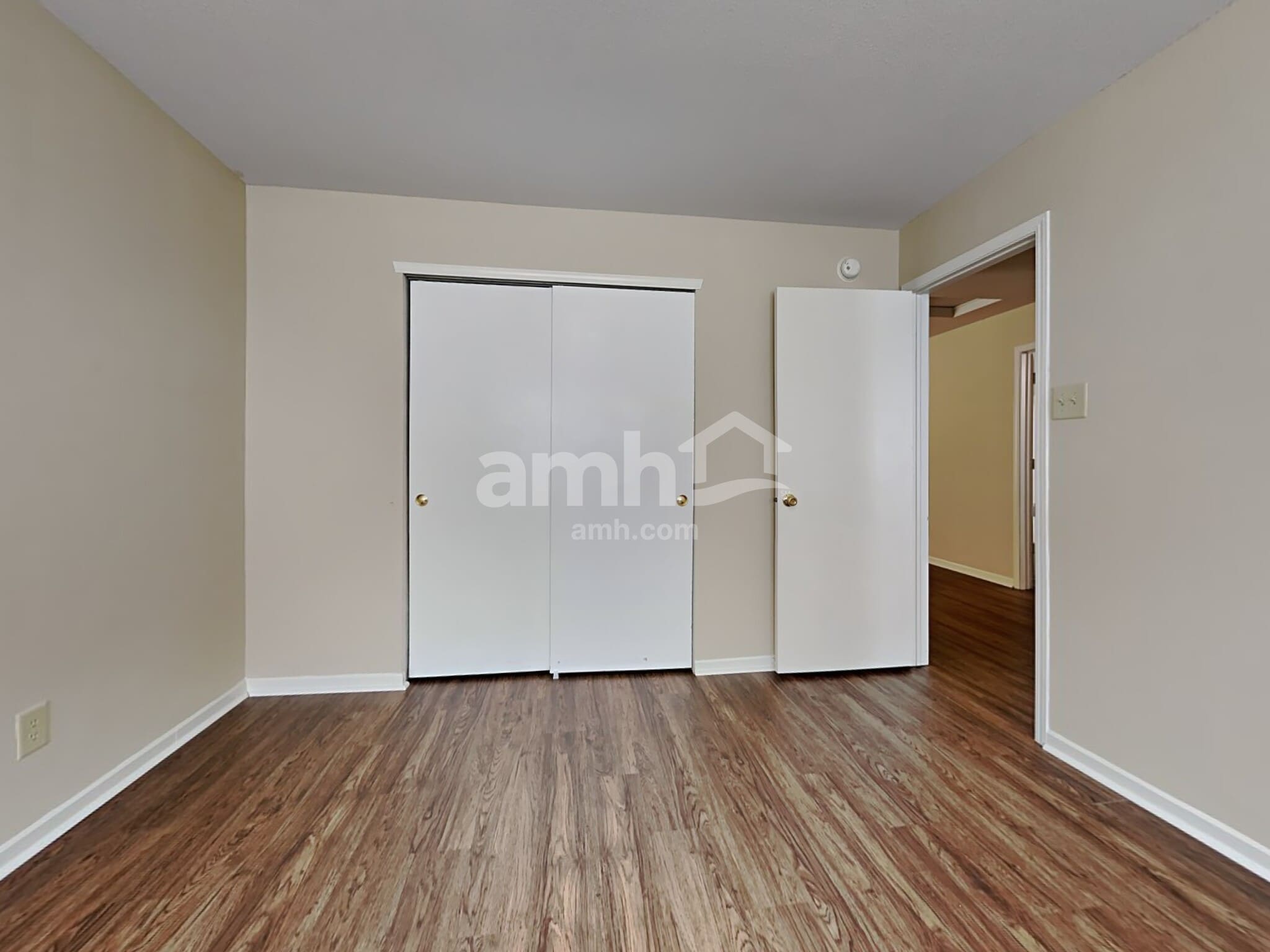 Building Photo - 15424 Gallow Ln