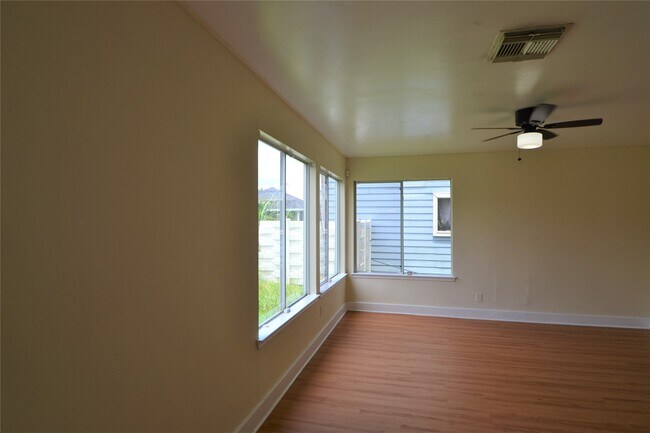 Building Photo - 3811 E Traditions Ct