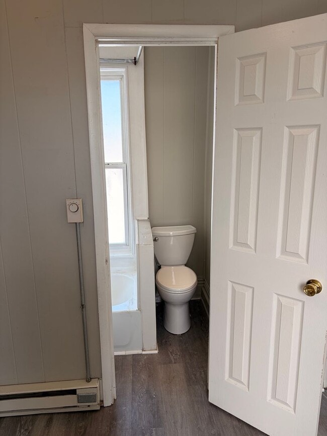 Building Photo - 1318 Union St