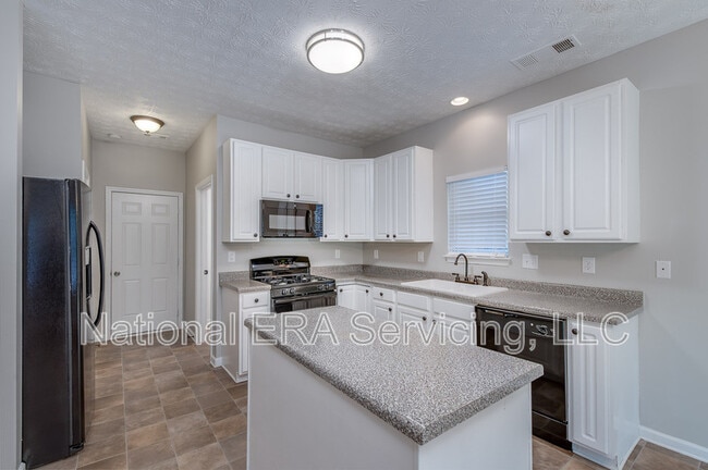 Building Photo - 155 Greenland Dr