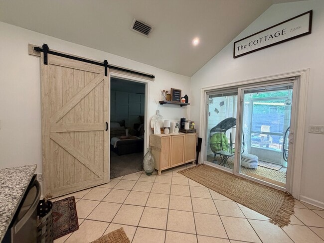 Building Photo - Fully Updated “Cottage” Home Near Colleges, Airport & Coastal Getaways