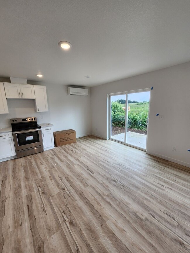 Building Photo - 1014 Peach Rd