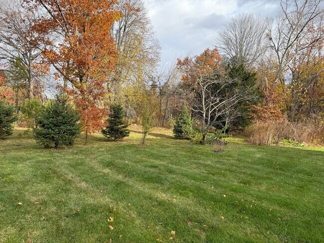 Building Photo - 24 State St