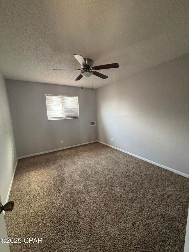 Building Photo - 362 Moonlight Bay Dr