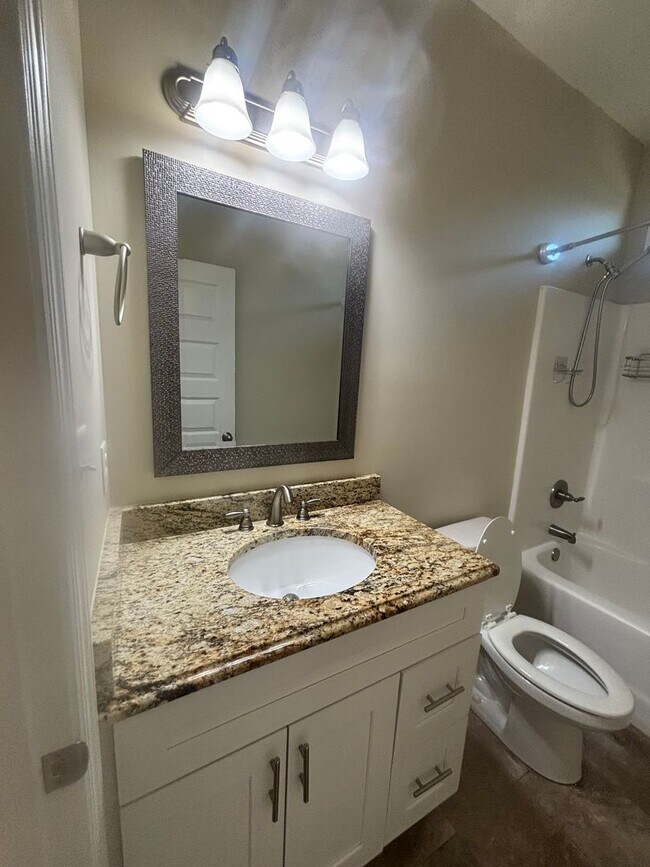 Building Photo - Home in Knights Landing