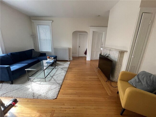 Building Photo - 26 Ayrault St