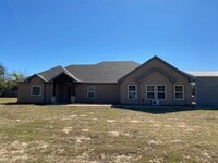 Building Photo - 883 County Rd 37