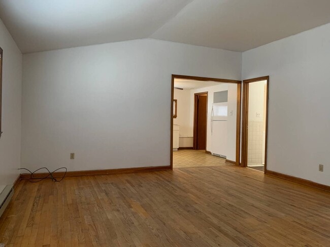 Building Photo - 144 Vley Rd