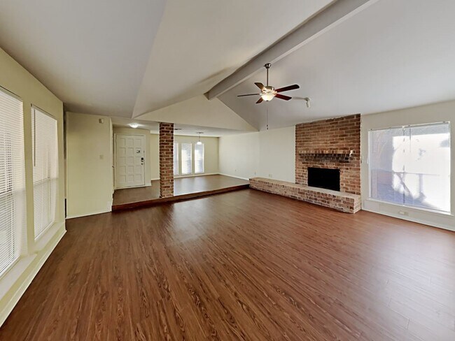 Building Photo - 15834 Fox Springs Dr