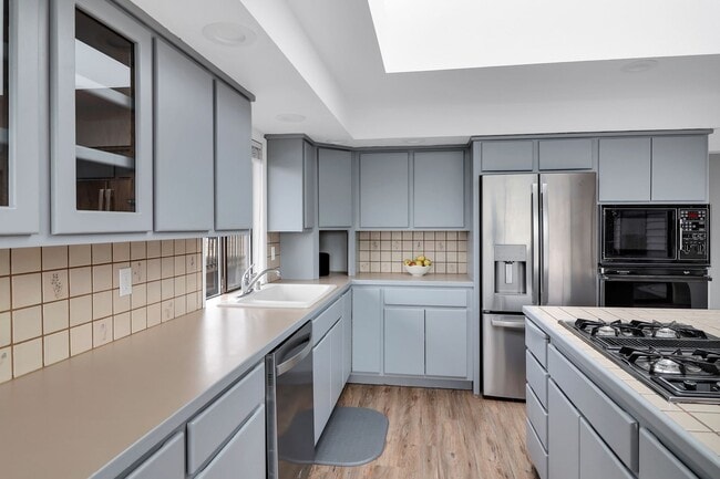 Building Photo - 2 Bed 2 Bath - View Home - Mariner Cove - Pet Friendly