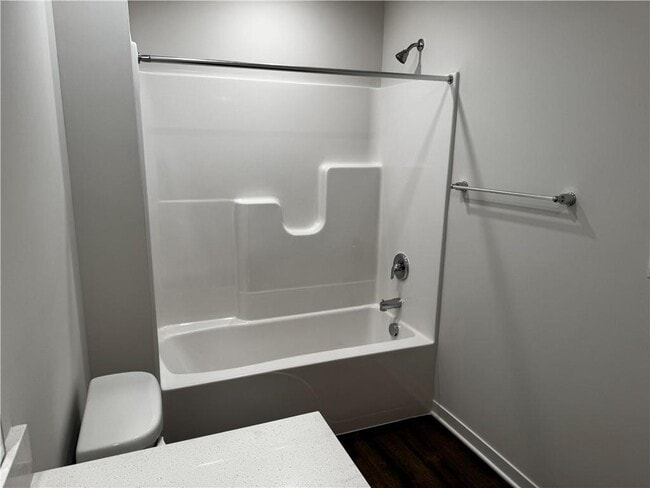 Building Photo - Spring Hill House