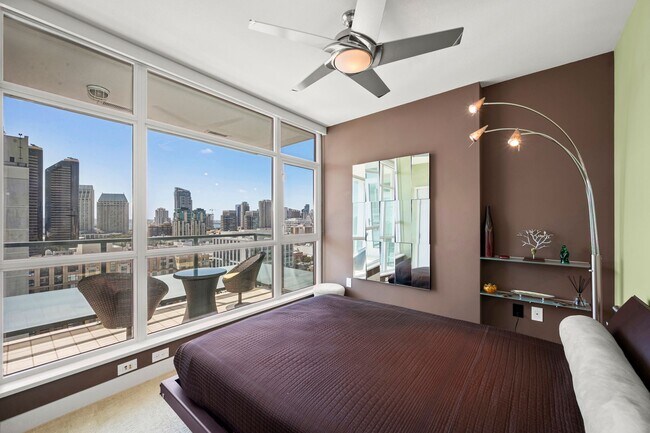 Building Photo - West Facing Downtown Condo for Rent!