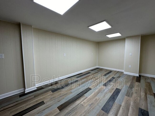 Building Photo - 35 Olivette Rd