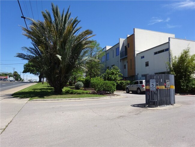Building Photo - 4801 S Congress Ave