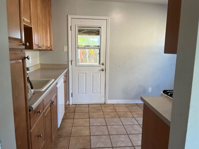 Building Photo - 3563-65 Clairemont Mesa Blvd
