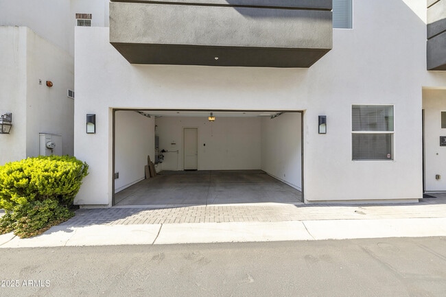 Building Photo - 4017 N 40th St