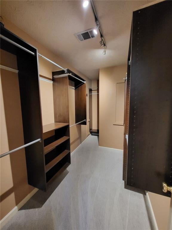 Building Photo - 2438 Kings Arms Dr