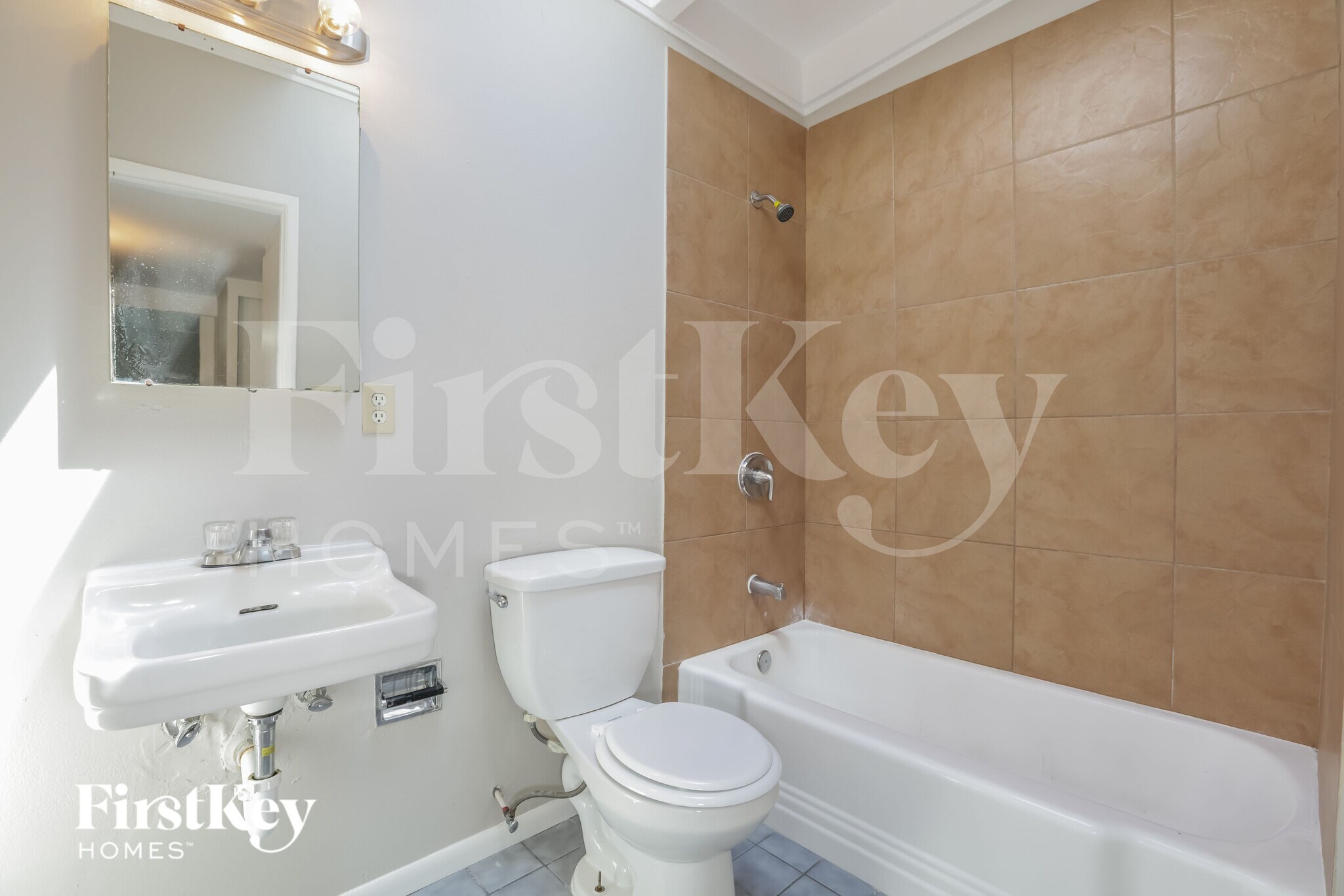 Building Photo - 333 S Mallard St