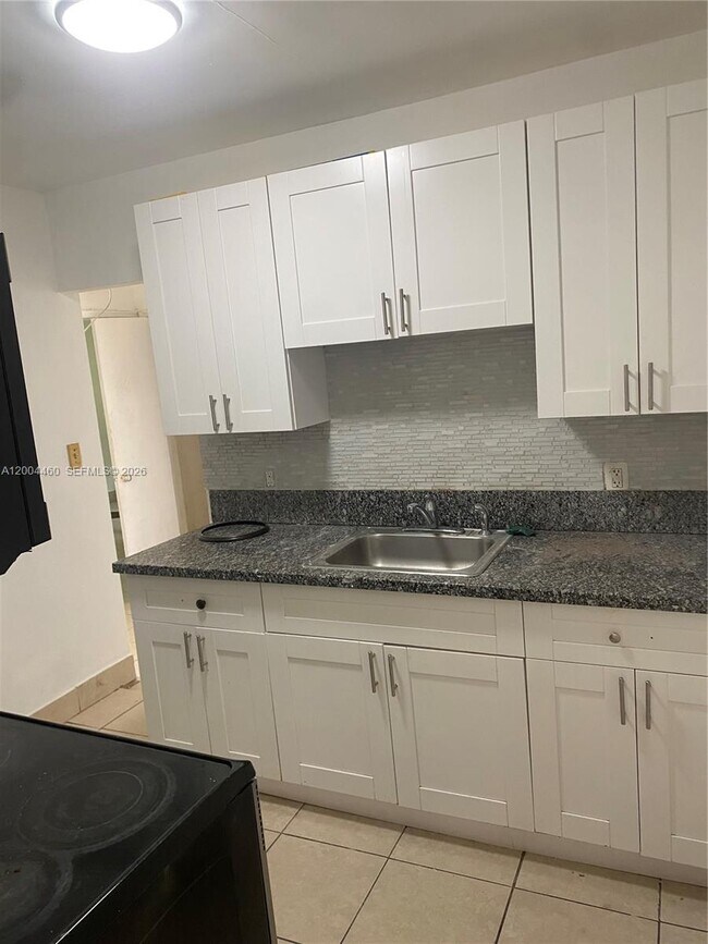 Building Photo - 1070 NW 147th St