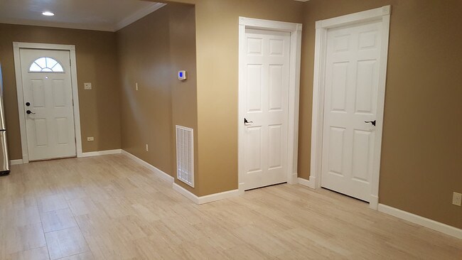 Building Photo - 3108 Aster St