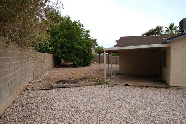 Building Photo - 7185 Acorn Ct