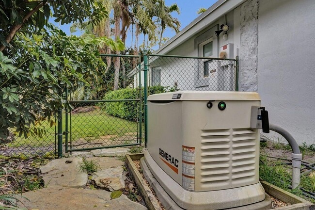 Building Photo - 1283 Barnstaple Cir