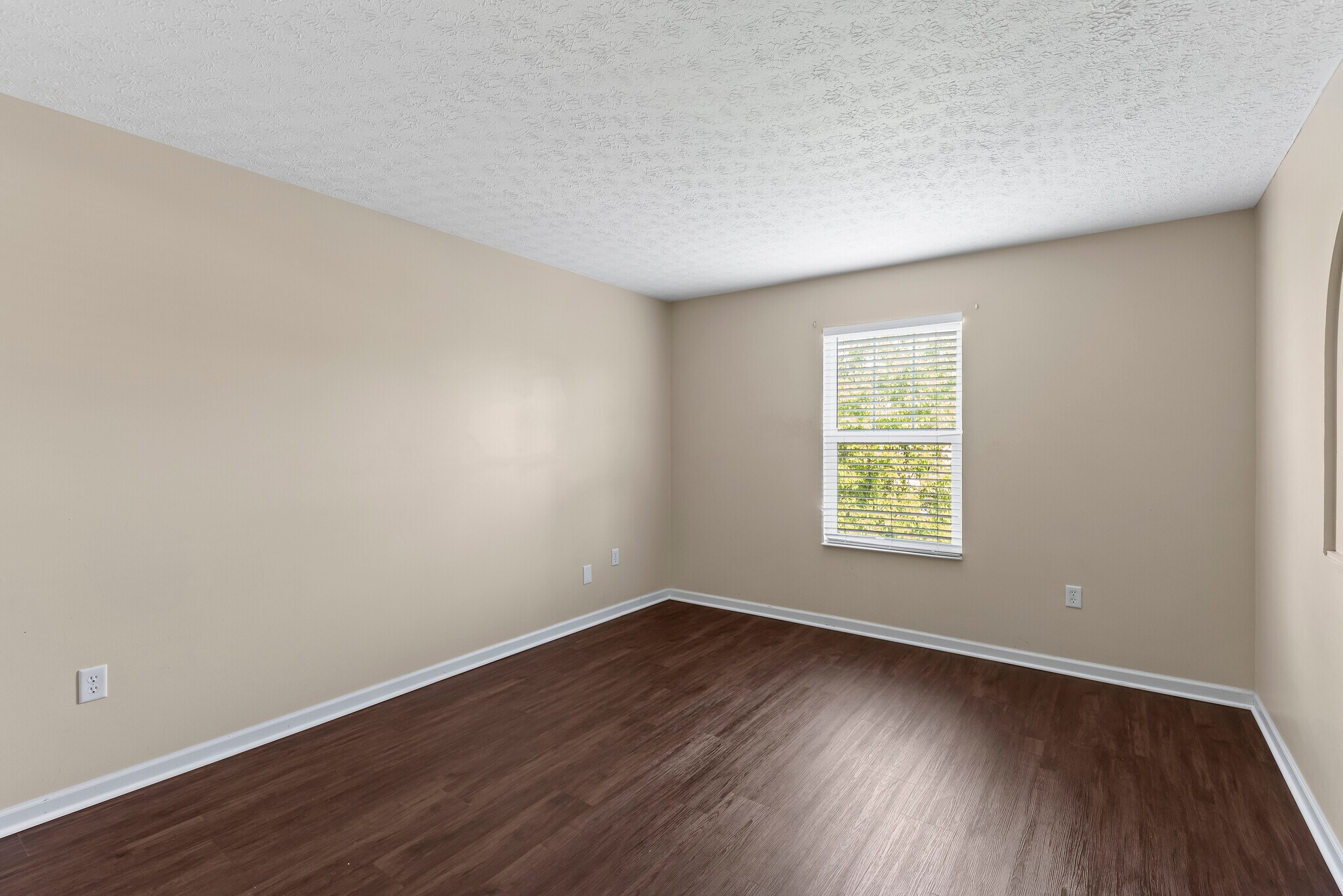 Building Photo - 289 N Bend Dr