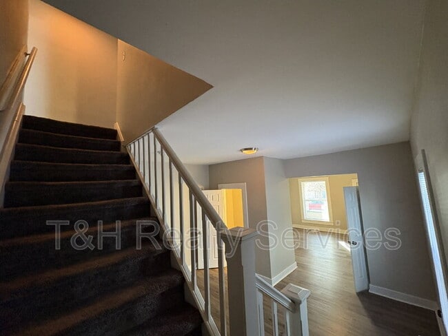 Building Photo - 635 Jefferson Ave