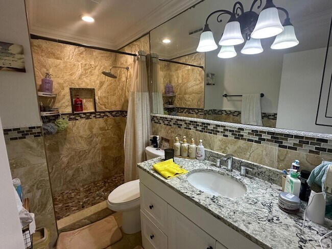 Building Photo - 3801 Inlet Cir
