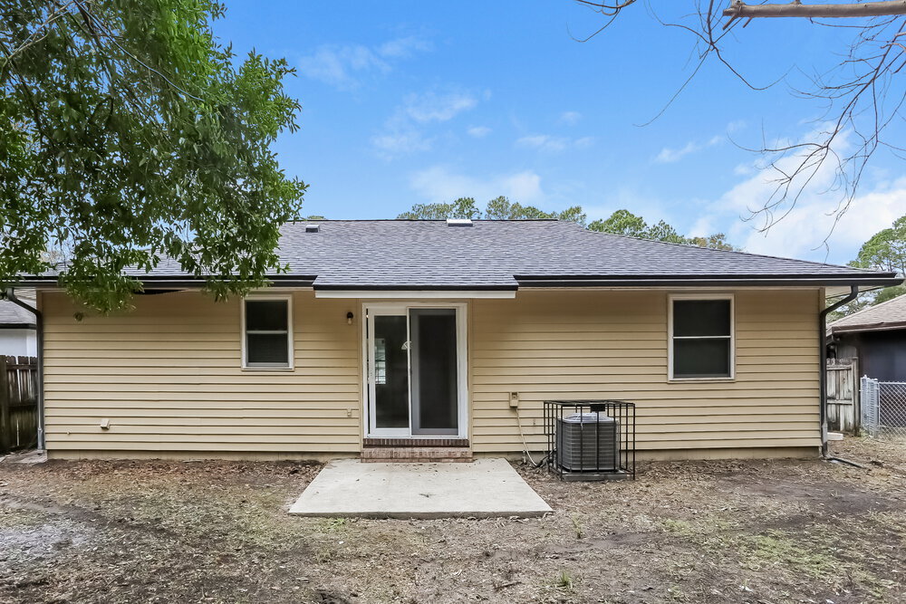 Building Photo - 5049 Yearling Ln