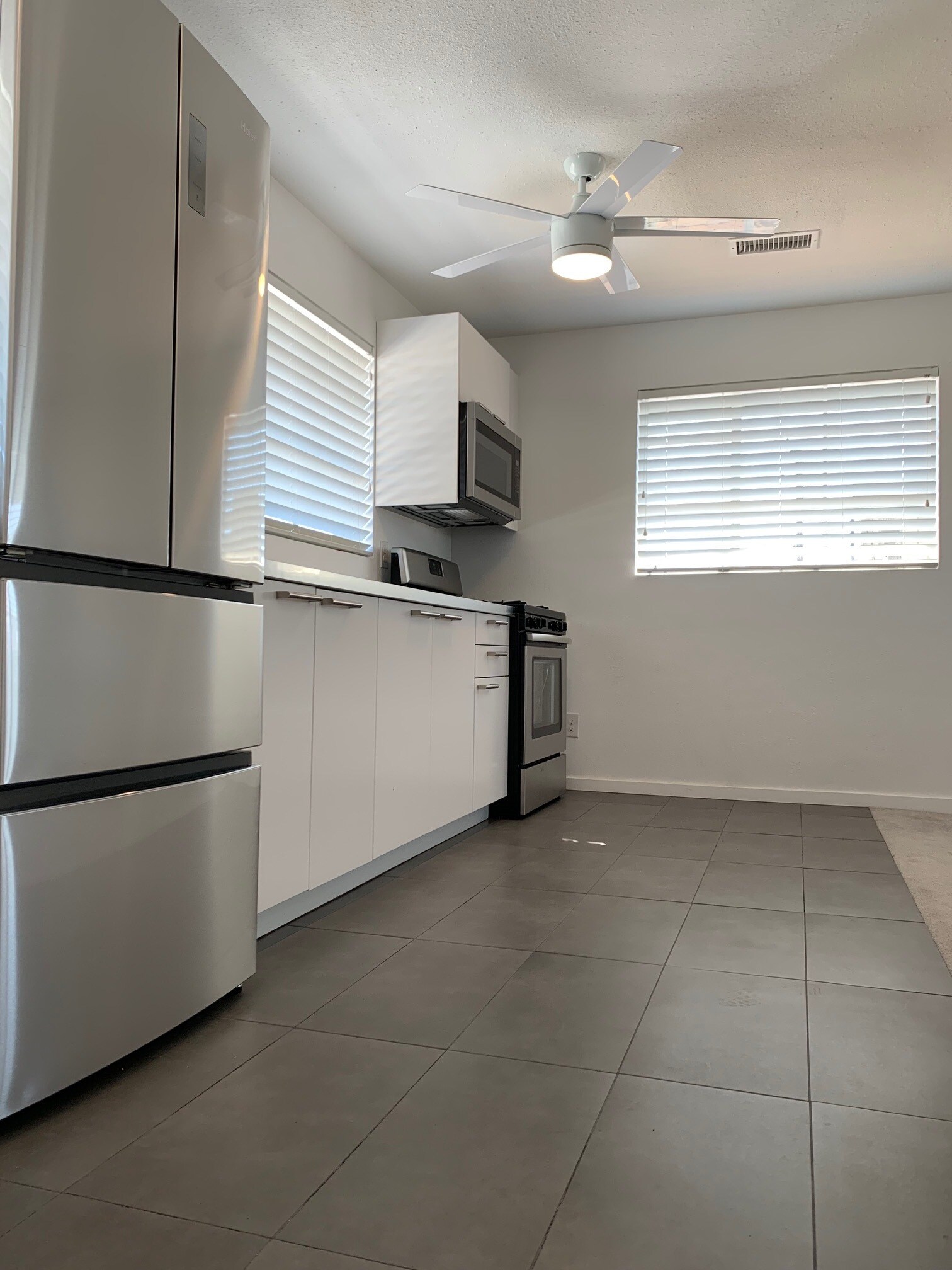 Building Photo - 746 W Turney Ave, Apt 8