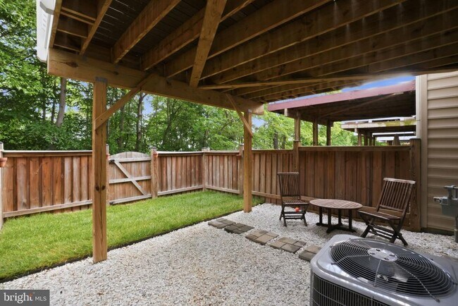 Building Photo - 8133 Dove Cottage Ct