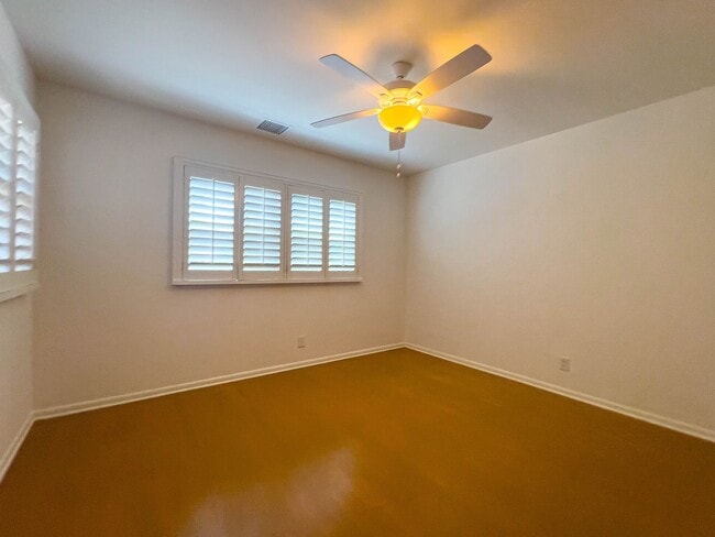 Building Photo - Spacious 3BR Home in Prime Burbank!