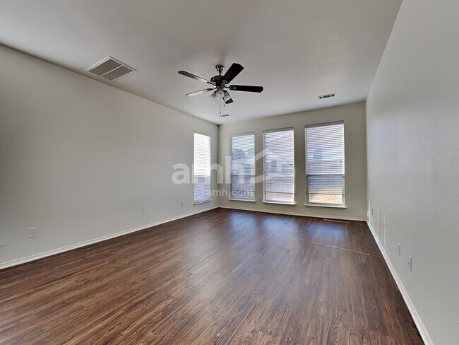 Building Photo - 14300 Cedar Post Dr